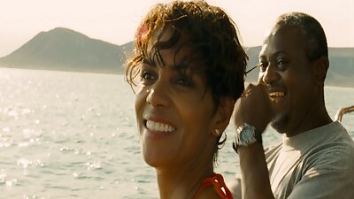 ஜப்பானியப் பையன் தாக்குதல், காதலி அம்மாவை குழப்பத்தில் ஆழ்த்தியது