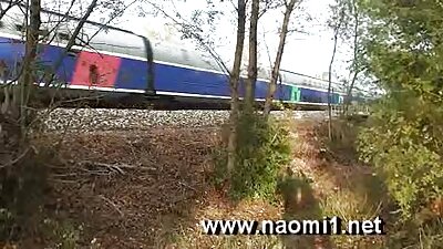 சிறுவன் இந்த வீடியோவை தனது சகோதரிகளான USB ஸ்டிக்கில் கண்டான்